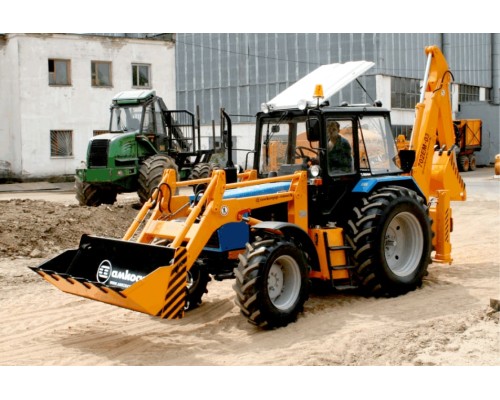 Экскаватор-погрузчик АМКОДОР 702ЕМ