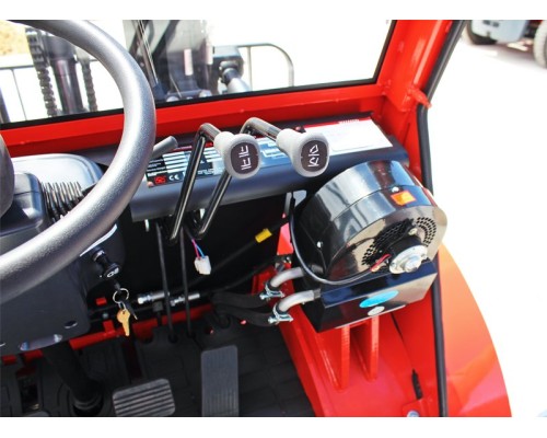 Дизельный автопогрузчик HELI CCCD30 (0.003 т)